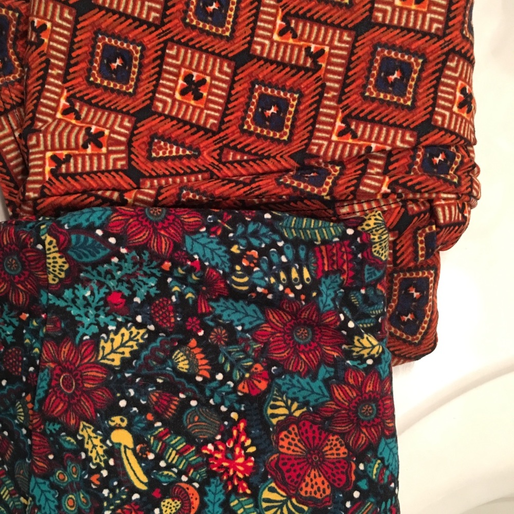 Two pair LuLaRoe Leggings TC for price of one.